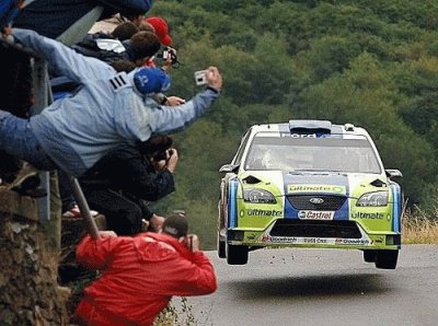 TODO POR UNA FOTO...
