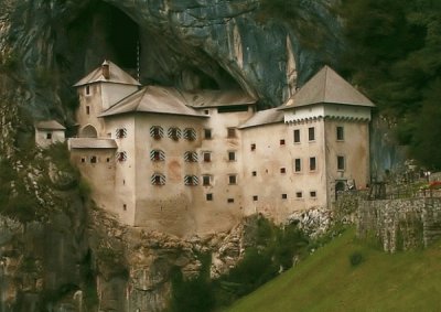 פאזל של Castelo Predjamski - EslovÃªnia