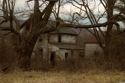 haunted house jigsaw puzzle