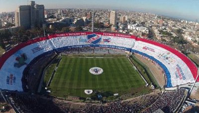 Bandera Del Club Nacional De Football, Uruguay. jigsaw puzzle