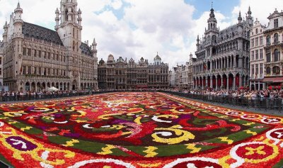 פאזל של Floral carpet on the Grand Place in Brussels, Belg