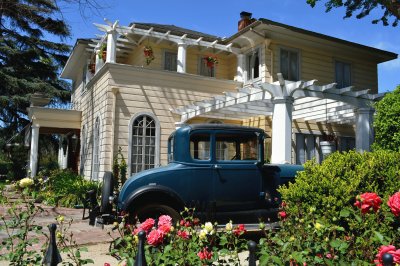 פאזל של Historic Floral Park Home-Santa Ana