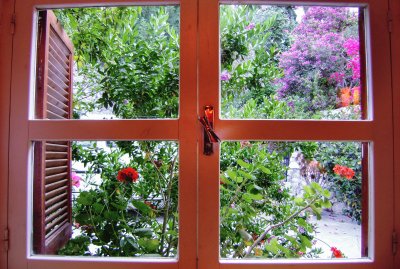 Kitchen window jigsaw puzzle