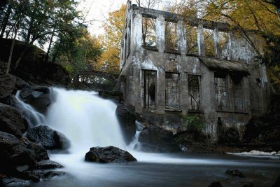 Molino abandonado. Oeste de Quebec, CanadÃ¡ jigsaw puzzle