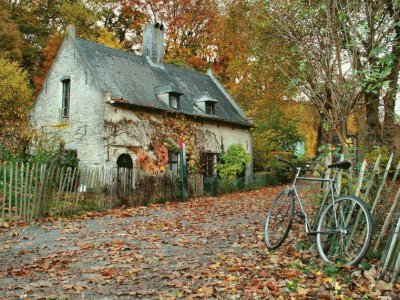 פאזל של A charming little cottage somewhere in France