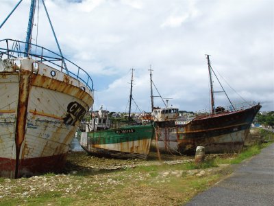 פאזל של Barcos para desguace