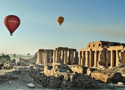 Balloon ride over Ramesseum jigsaw puzzle
