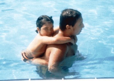 Piscina con niÃ±a