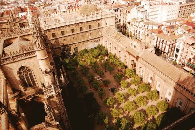 catedral patio jigsaw puzzle