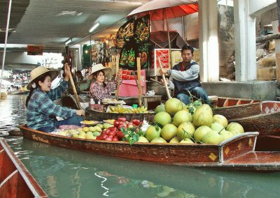 Floating market jigsaw puzzle