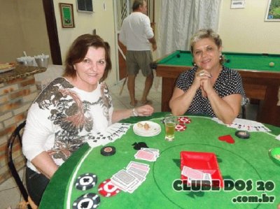 joguinho com amiga... jigsaw puzzle