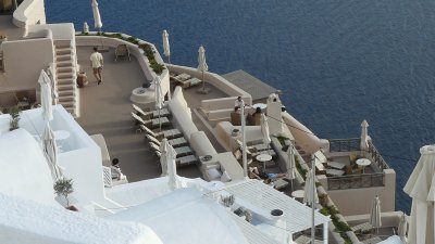 פאזל של Vista de Thira hacia el volcÃ¡n