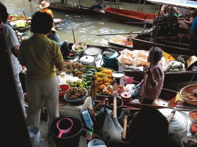 פאזל של marchÃ© flottant