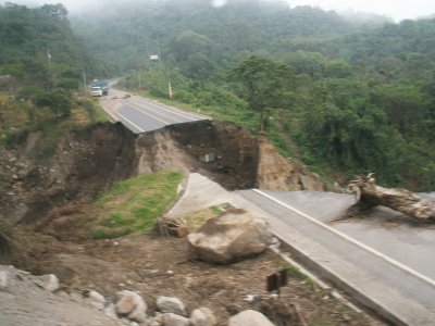 effondrement de la route