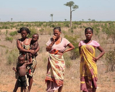 פאזל של Madagascar Women