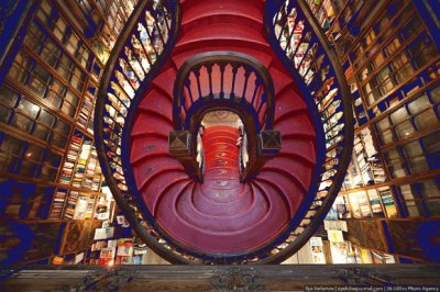 Una preciosa escalera en una preciosa libreria
