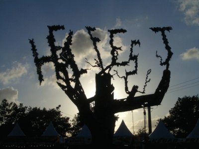 Hellfest tree jigsaw puzzle