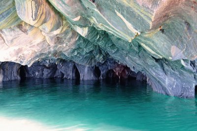 Cuevas de MÃ¡rmol Los Antiguos (Arg)-ChileChico. jigsaw puzzle