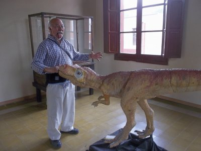 Mi esposo en el museo de Sanagasta