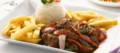 lomo saltado peruano