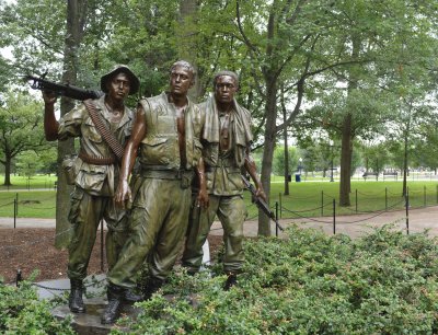 Viet Nam Memorial Soldiers overlooking wall