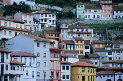 Cuderillo, a colourful seaside village in Galicia,