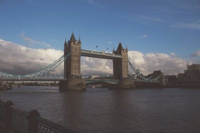 פאזל של london bridge