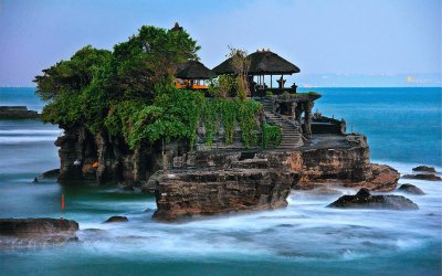 פאזל של tanah lot temple