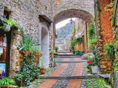 Small Road in Italy jigsaw puzzle