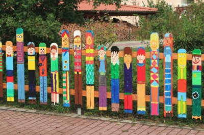 פאזל של Colorful Fence Mural-Smile!