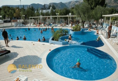 Piscina tonda jigsaw puzzle