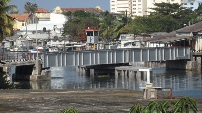 El puente de hierro jigsaw puzzle