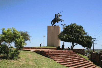פאזל של Estatua del Mcal. LÃ³pez HÃ©roe MÃ¡ximo del Paraguay