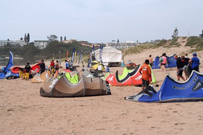 Kiting in Scottburgh - South Coast 1 jigsaw puzzle