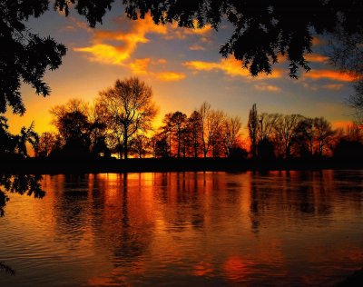 atardecer en el lago jigsaw puzzle