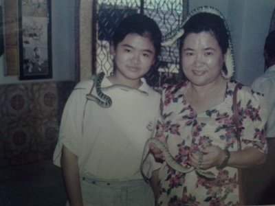 פאזל של Snake temple Penang during my teenage years with m