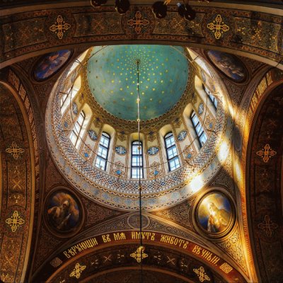 פאזל של Interior de la cÃºpula de la catedral en Finlandia