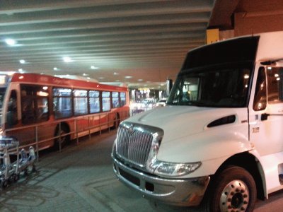 פאזל של Buses at Airport