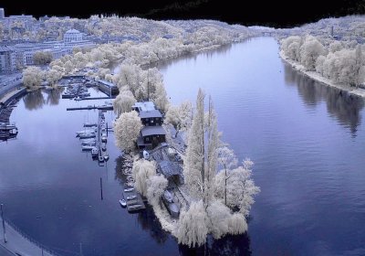 river and snow jigsaw puzzle