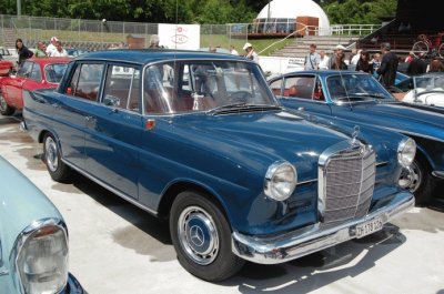 פאזל של Mercedes 190