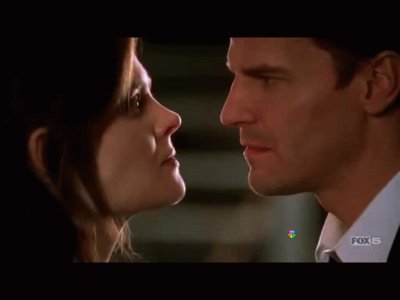 BONES B B 1X01