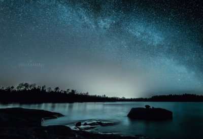 פאזל של Noche en la Orilla del Mar - Finlandia Nocturna