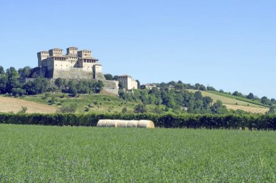 castillo de torrechiara.jpg