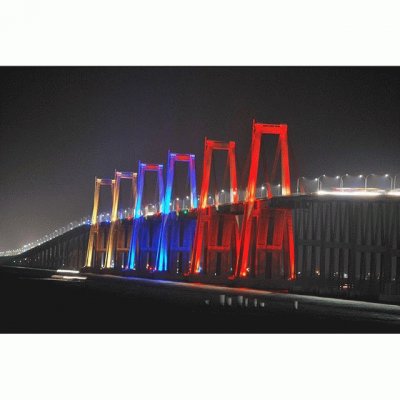 Puente con luces de colores jigsaw puzzle