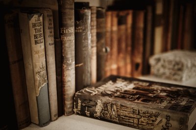 old books jigsaw puzzle