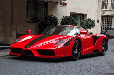 Auto Ferrari Enzo V12 660 HP jigsaw puzzle