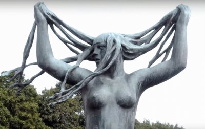 פאזל של Long Haired Woman - Sculpture Park