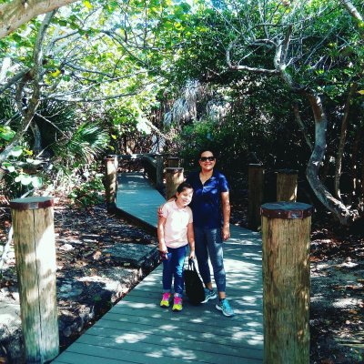 GABRIELA Y SU MAMA EN MIAMI