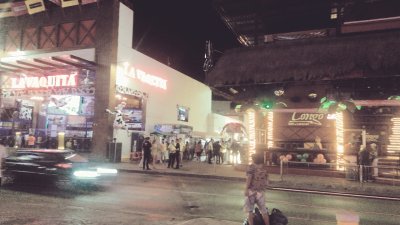 פאזל של Zona Hotelera de Noche