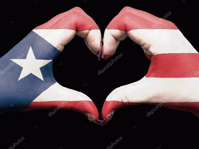 Bandera en mano Puerto Rico
